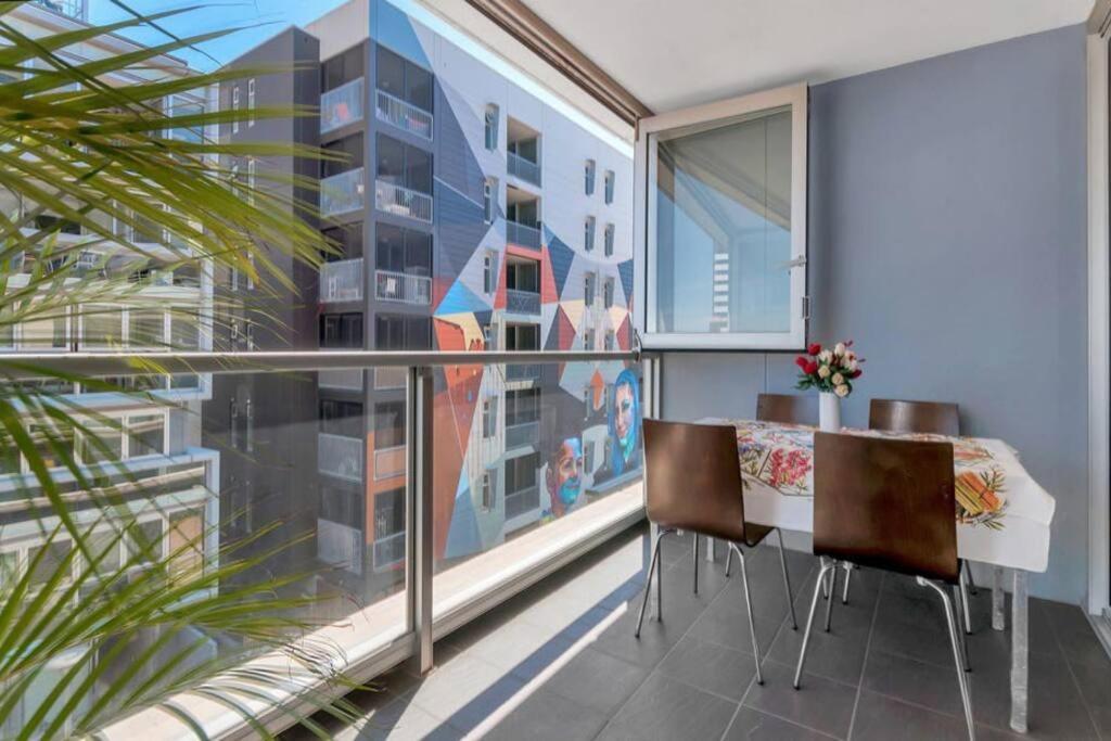 Lovely 1Br Apartment On Morphett With Pool & Wi-Fi Adelaide Exterior foto